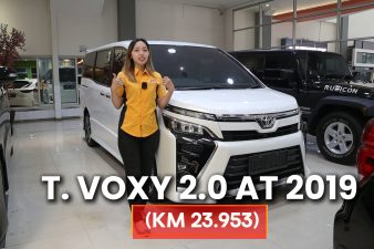 Omega Mobil TOYOTA VOXY 2.0 AT 2019(KM 23.953) 