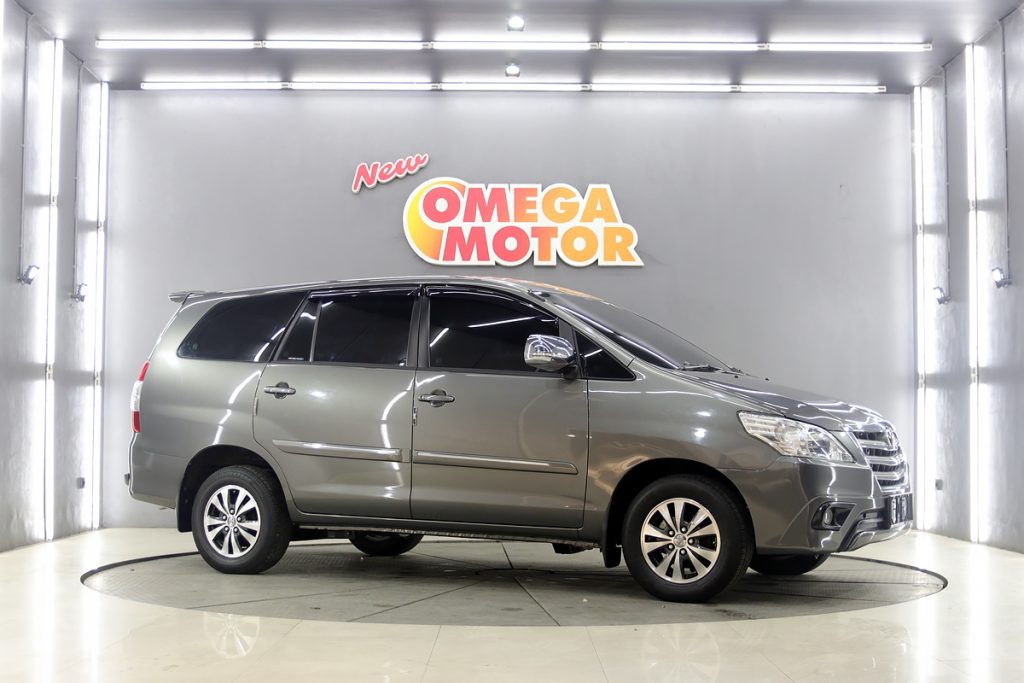 Omega Mobil T. KIJANG INNOVA G BENSIN MT (KM 19.574) 