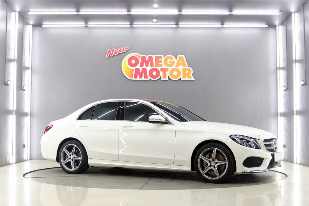 Omega Mobil MERCEDES BENZ C250 AMG PANORAMIC AT (KM 36.254) 