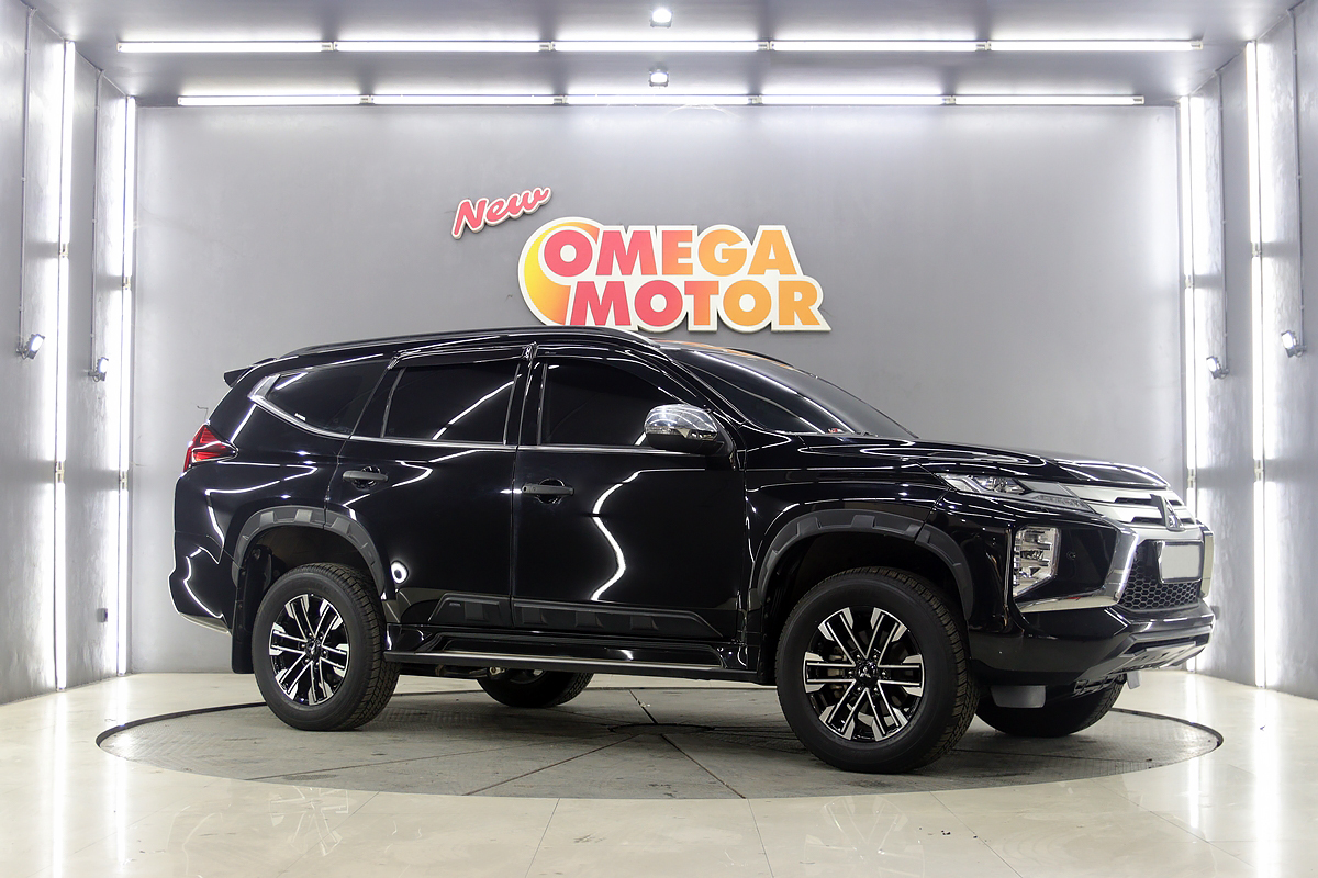 Omega Mobil MITS. PAJERO DAKAR SPORT NEW MODEL 2.4 AT (KM 12.544) 